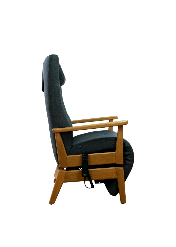 5040 Multiplus in oak