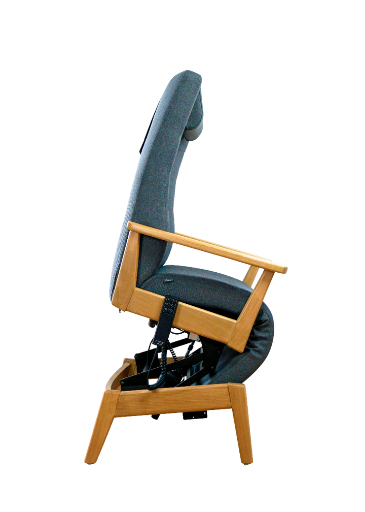 5040 Multiplus in oak