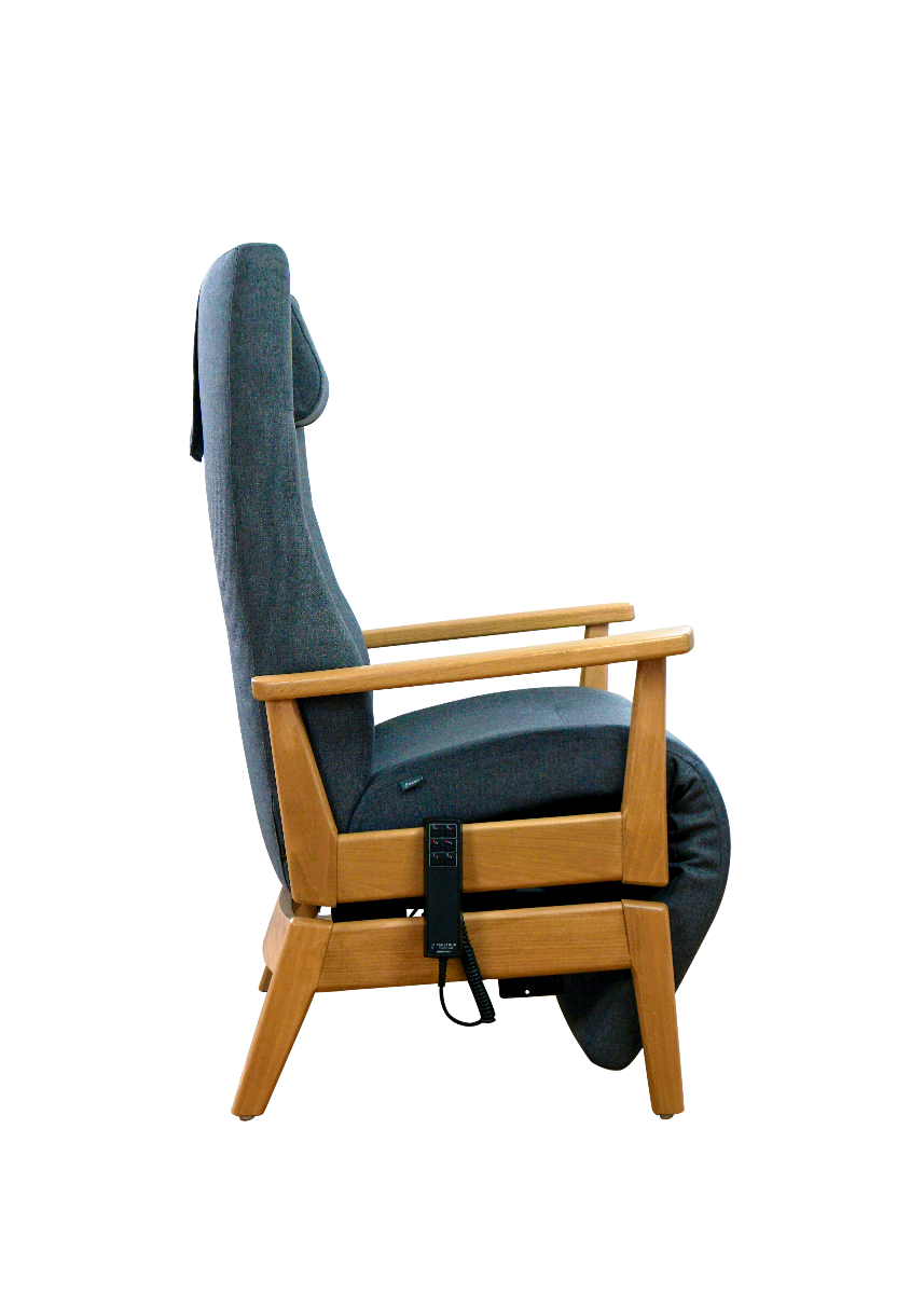 5040 Multiplus in oak