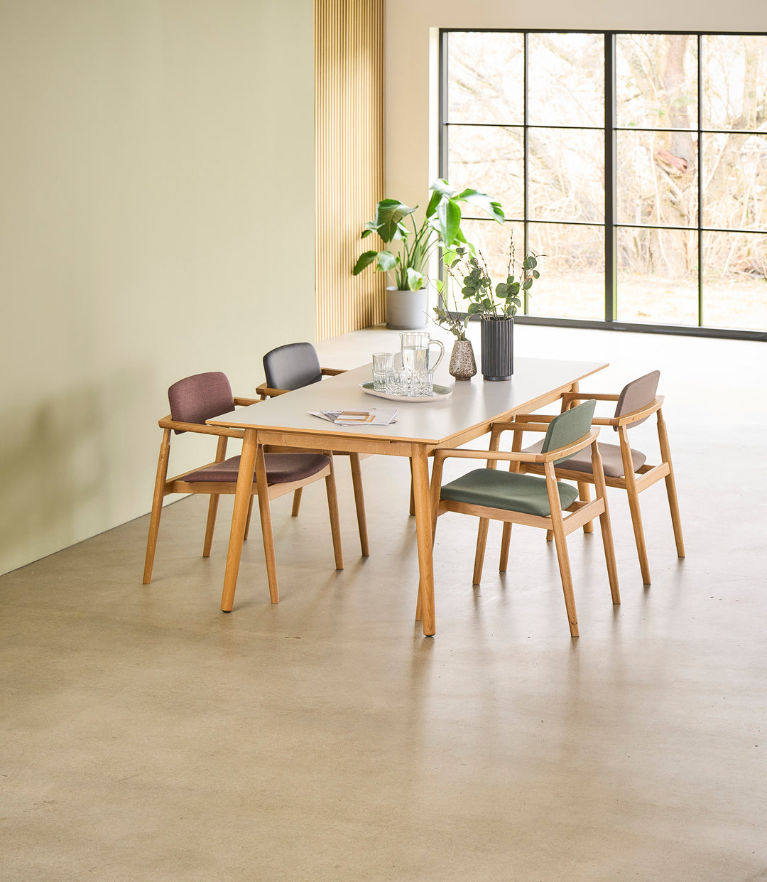 Dining table w/extension 3800